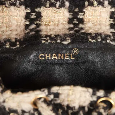 Chanel Vintage Chanel Duma Backpack Beige and Black Tweed Gold Hardware | Thumbnail 10 Chanel Vintage Chanel Duma Backpack Beige and Black Tweed Gold Hardware | Thumbnail 10