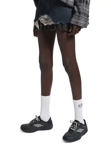 Balenciaga Women's Hamptons Worn-Out Sneakers - Black | Thumbnail 8 Balenciaga Women's Hamptons Worn-Out Sneakers - Black | Thumbnail 8