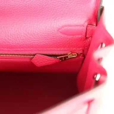 HERMÈS Hermes Kelly Retourne 25 Framboise Togo Gold Hardware | Thumbnail 9 HERMÈS Hermes Kelly Retourne 25 Framboise Togo Gold Hardware | Thumbnail 9