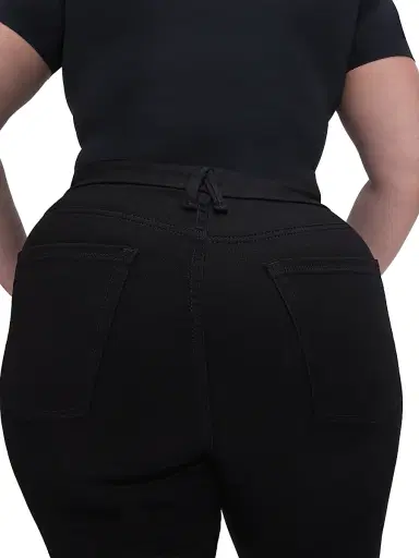 Good American Women's Never Fades Good Legs Flare Jeans - Black | Thumbnail 6 Good American Women's Never Fades Good Legs Flare Jeans - Black | Thumbnail 6