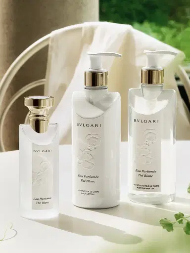 BVLGARI Women's Eau Parfumée Thé Blanc Body Lotion | Thumbnail 5 BVLGARI Women's Eau Parfumée Thé Blanc Body Lotion | Thumbnail 5
