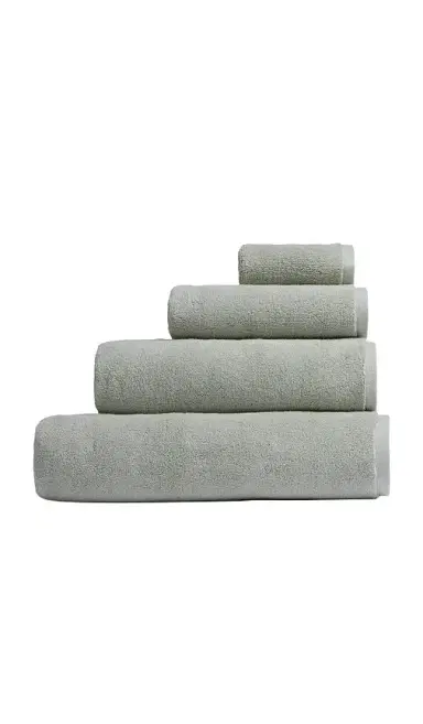 Parachute Premium Plush Bath Towel | Thumbnail 3 Parachute Premium Plush Bath Towel | Thumbnail 3