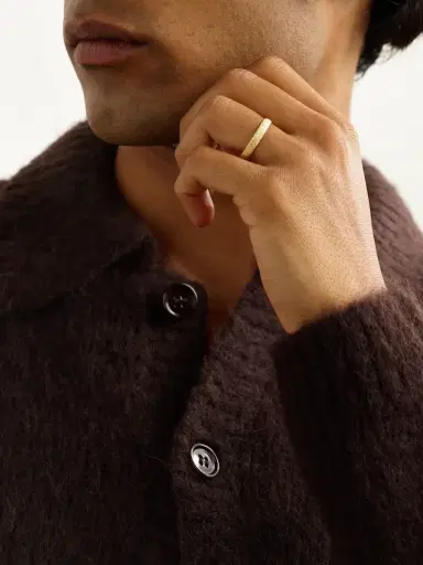 Carolina Bucci Florentine Finish 18-Karat Gold Ring - Men | Thumbnail 2 Carolina Bucci Florentine Finish 18-Karat Gold Ring - Men | Thumbnail 2