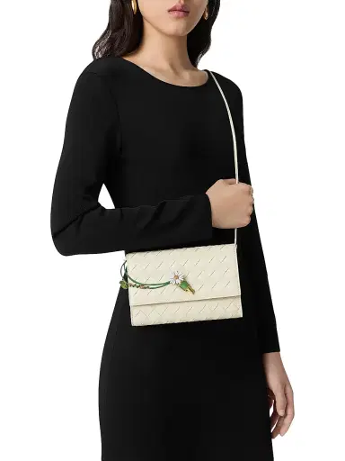 Bottega Veneta Women's Daisy Intrecciato Leather Pouch - Sea Salt | Thumbnail 2 Bottega Veneta Women's Daisy Intrecciato Leather Pouch - Sea Salt | Thumbnail 2