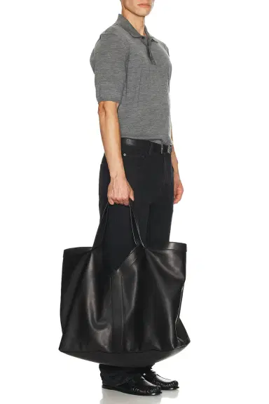 Saint Laurent Maxi Y Tote | Thumbnail 2 Saint Laurent Maxi Y Tote | Thumbnail 2