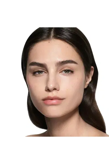 Victoria Beckham Beauty The Foundation Drops With TFC8 | Thumbnail 2 Victoria Beckham Beauty The Foundation Drops With TFC8 | Thumbnail 2
