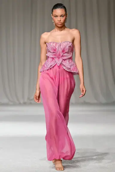 PatBo AMELIA EMBROIDERY TOP (RUNWAY) | Thumbnail 5 PatBo AMELIA EMBROIDERY TOP (RUNWAY) | Thumbnail 5