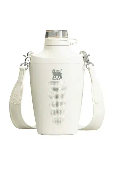 STANLEY The Stanley Cross Bottle 23 Oz | Thumbnail 1 STANLEY The Stanley Cross Bottle 23 Oz | Thumbnail 1
