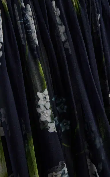 Oscar de la Renta Porcelain Flowers Silk Chiffon Halter Gown | Thumbnail 6 Oscar de la Renta Porcelain Flowers Silk Chiffon Halter Gown | Thumbnail 6