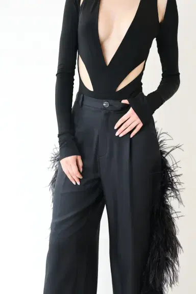 LAPOINTE Silky Twill Relaxed Pleated Pant With Feathers | Thumbnail 3 LAPOINTE Silky Twill Relaxed Pleated Pant With Feathers | Thumbnail 3