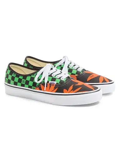 Valentino Garavani and Vans Men's Low-Top Sneakers | Thumbnail 2 Valentino Garavani and Vans Men's Low-Top Sneakers | Thumbnail 2