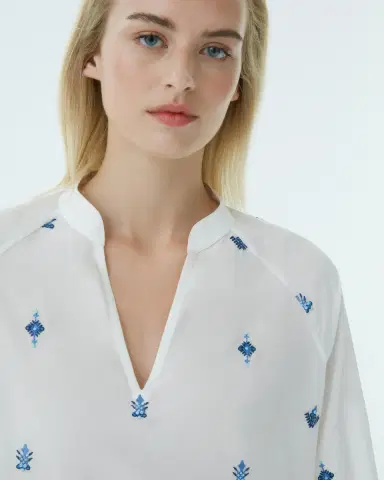 Emporio Sirenuse Ilizia Shirt with Astragal Embroidery | Thumbnail 2 Emporio Sirenuse Ilizia Shirt with Astragal Embroidery | Thumbnail 2