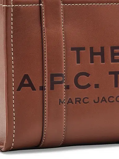 Marc Jacobs x A.P.C. Women's The A. P.C. x Marc Jacobs Small Leather Tote Bag - Hazelnut | Thumbnail 6 Marc Jacobs x A.P.C. Women's The A. P.C. x Marc Jacobs Small Leather Tote Bag - Hazelnut | Thumbnail 6