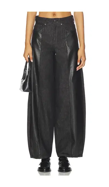 Gestuz Junia High Waisted Barrel Jeans | Thumbnail 1 Gestuz Junia High Waisted Barrel Jeans | Thumbnail 1