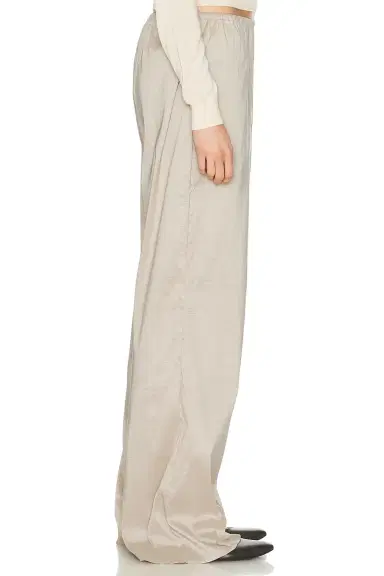 L'Academie Maricel Pant | Thumbnail 5 L'Academie Maricel Pant | Thumbnail 5