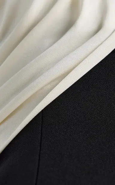 The New Arrivals Ilkyaz Ozel Asena Crepe Gown | Thumbnail 5 The New Arrivals Ilkyaz Ozel Asena Crepe Gown | Thumbnail 5