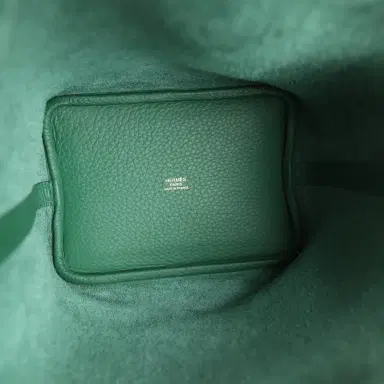 HERMÈS Hermes Picotin Lock 18 Vert Moyen Clemence Gold Hardware | Thumbnail 8 HERMÈS Hermes Picotin Lock 18 Vert Moyen Clemence Gold Hardware | Thumbnail 8