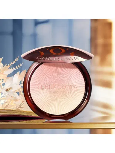GUERLAIN Terracotta Luminizer Highlighter - Rosy Gleam | Thumbnail 4 GUERLAIN Terracotta Luminizer Highlighter - Rosy Gleam | Thumbnail 4