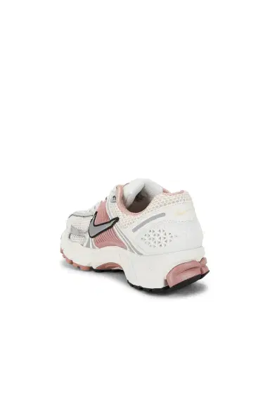 Nike Zoom Vomero 5 Sneaker | Thumbnail 3 Nike Zoom Vomero 5 Sneaker | Thumbnail 3