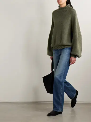 Khaite Juniper Cashmere Turtleneck Sweater | Thumbnail 2 Khaite Juniper Cashmere Turtleneck Sweater | Thumbnail 2