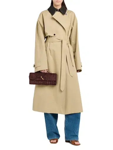 Bottega Veneta Women's Andiamo Intrecciato-Suede Top-Handle Clutch | Thumbnail 2 Bottega Veneta Women's Andiamo Intrecciato-Suede Top-Handle Clutch | Thumbnail 2