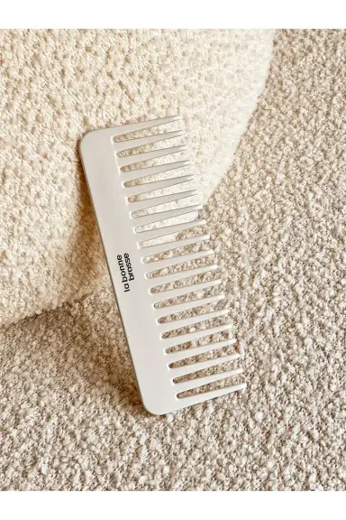 La Bonne Brosse Large Comb | Thumbnail 7 La Bonne Brosse Large Comb | Thumbnail 7