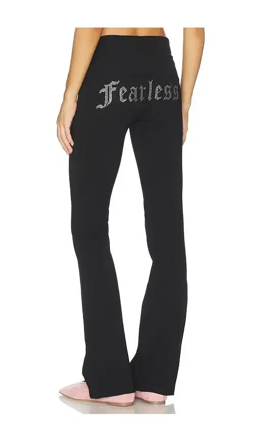 x REVOLVE x Le Sserafim Foldover Pant x REVOLVE x Le Sserafim Foldover Pant