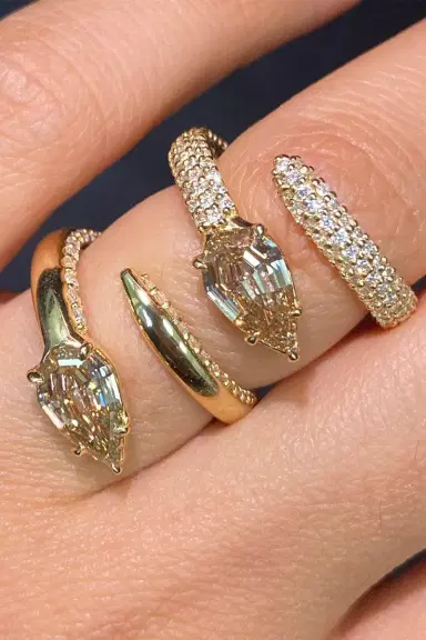 RARE COLORS BY NAMDAR Champagne Diamond Spiral Pinky Ring | Thumbnail 2 RARE COLORS BY NAMDAR Champagne Diamond Spiral Pinky Ring | Thumbnail 2
