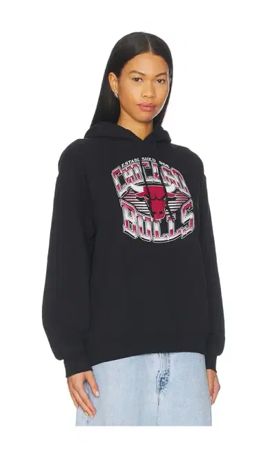 Junk Food Bulls Chrome Lines Hoodie | Thumbnail 2 Junk Food Bulls Chrome Lines Hoodie | Thumbnail 2