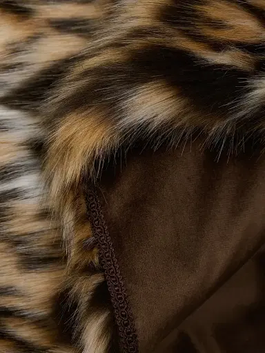 Lyla Grant Fur-Free Faux Fox Throw | Thumbnail 10 Lyla Grant Fur-Free Faux Fox Throw | Thumbnail 10