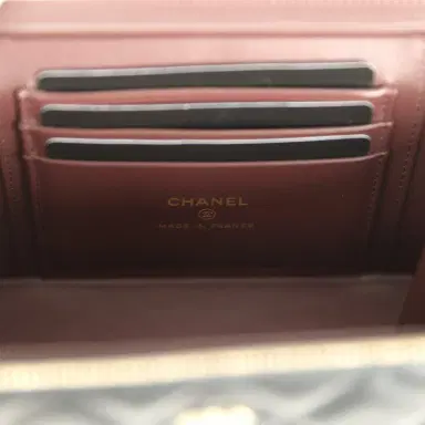 Chanel Chanel Small Classic Vanity Case Black Shiny Caviar Light Gold Hardware | Thumbnail 10 Chanel Chanel Small Classic Vanity Case Black Shiny Caviar Light Gold Hardware | Thumbnail 10