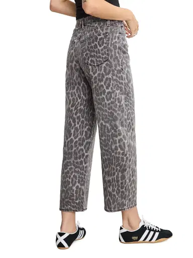 Good American Women's Good Standard Leopard Barrel Jeans - Grey Lucky Leopard | Thumbnail 5 Good American Women's Good Standard Leopard Barrel Jeans - Grey Lucky Leopard | Thumbnail 5