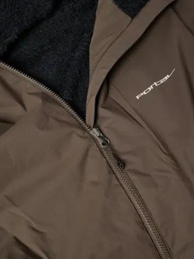 Portal Level Alpha Logo-Print Fleece-Trimmed Recycled-Shell Jacket - Men | Thumbnail 5 Portal Level Alpha Logo-Print Fleece-Trimmed Recycled-Shell Jacket - Men | Thumbnail 5