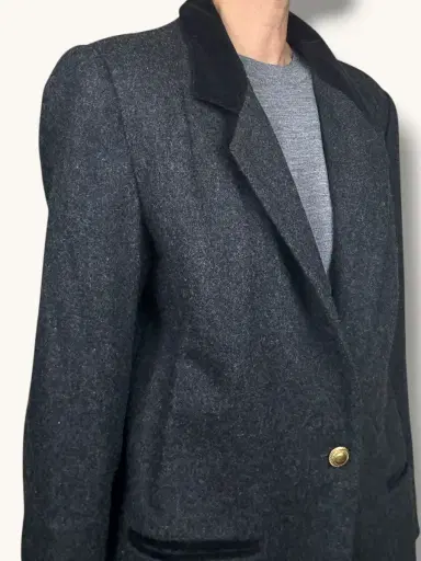 Jen Wonders Studio Wool Blazer with Velvet Collar | Thumbnail 3 Jen Wonders Studio Wool Blazer with Velvet Collar | Thumbnail 3
