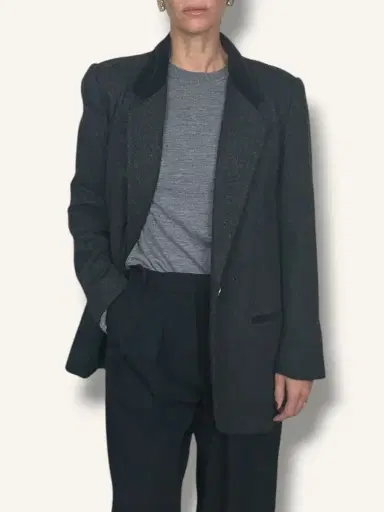 Jen Wonders Studio Wool Blazer with Velvet Collar | Thumbnail 5 Jen Wonders Studio Wool Blazer with Velvet Collar | Thumbnail 5