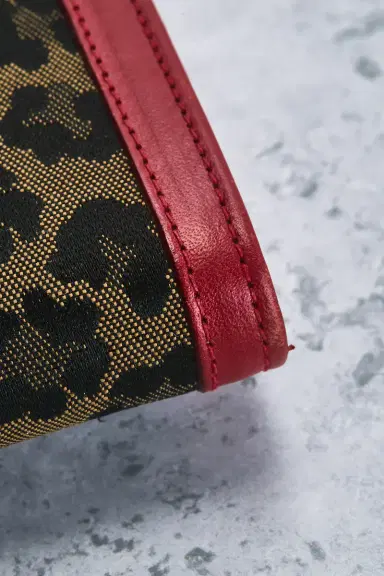 Fendi Vintage Wallet on Strap | Thumbnail 10 Fendi Vintage Wallet on Strap | Thumbnail 10