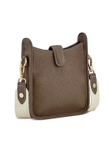 GiGi New York Women's Ellie Leather Crossbody Bag - Taupe | Thumbnail 5 GiGi New York Women's Ellie Leather Crossbody Bag - Taupe | Thumbnail 5
