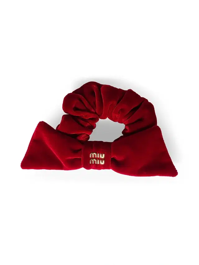 Women's Velvet Scrunchie - Red Women's Velvet Scrunchie - Red