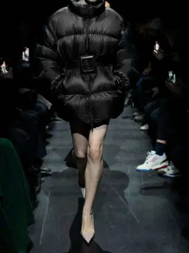 Balenciaga Hourglass Belted Quilted hell Down Jacket | Thumbnail 4 Balenciaga Hourglass Belted Quilted hell Down Jacket | Thumbnail 4