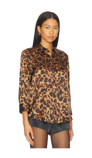 L'AGENCE Dani 3/4 Sleeve Blouse | Thumbnail 2 L'AGENCE Dani 3/4 Sleeve Blouse | Thumbnail 2