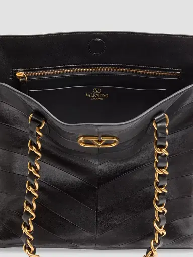 Valentino Garavani Women's Laseine Shopping Bag in Nappa Leather with a Chevron Pattern | Thumbnail 7 Valentino Garavani Women's Laseine Shopping Bag in Nappa Leather with a Chevron Pattern | Thumbnail 7