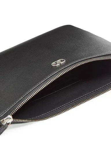 Valentino Garavani Men's VLogo Signature Grainy Calfskin Pouch - Black | Thumbnail 6 Valentino Garavani Men's VLogo Signature Grainy Calfskin Pouch - Black | Thumbnail 6