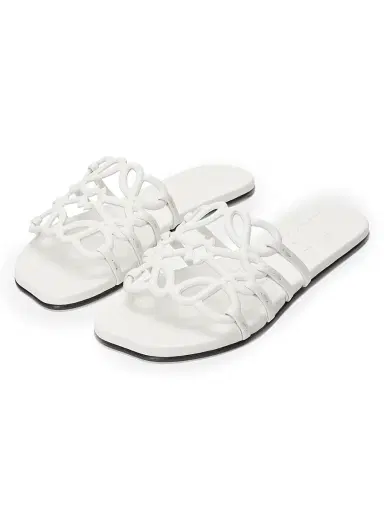 Loewe Women's x Paula's Ibiza Petal Anagram Leather Slides - Anthurium White - Size 11 Sandals | Thumbnail 2 Loewe Women's x Paula's Ibiza Petal Anagram Leather Slides - Anthurium White - Size 11 Sandals | Thumbnail 2