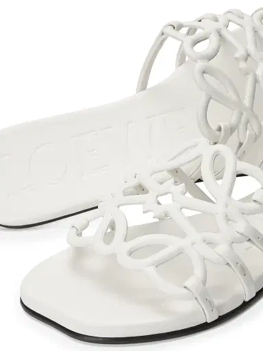 Loewe Women's x Paula's Ibiza Petal Anagram Leather Slides - Anthurium White - Size 11 Sandals | Thumbnail 4 Loewe Women's x Paula's Ibiza Petal Anagram Leather Slides - Anthurium White - Size 11 Sandals | Thumbnail 4