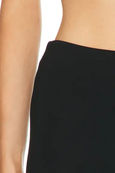 Skims The Essential High Waist Hot Short | Thumbnail 6 Skims The Essential High Waist Hot Short | Thumbnail 6