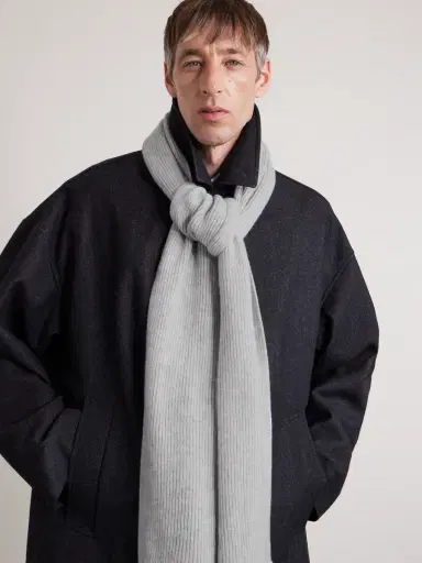 William Lockie Ribbed Cashmere Scarf - Men | Thumbnail 3 William Lockie Ribbed Cashmere Scarf - Men | Thumbnail 3