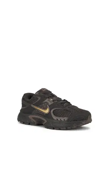 Nike V5 Runner Sneaker | Thumbnail 2 Nike V5 Runner Sneaker | Thumbnail 2