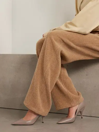 The Row Liisa Leather Pumps | Thumbnail 2 The Row Liisa Leather Pumps | Thumbnail 2