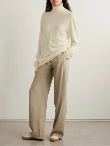 The Row Lizzy Oversized Cashmere Turtleneck Sweater | Thumbnail 2 The Row Lizzy Oversized Cashmere Turtleneck Sweater | Thumbnail 2