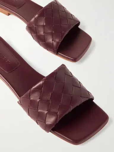 Bottega Veneta Parco Intrecciato Leather Slides | Thumbnail 4 Bottega Veneta Parco Intrecciato Leather Slides | Thumbnail 4